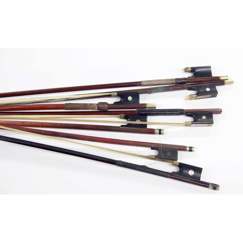 2210 - Small bundle of violin bows