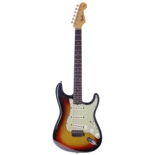 196 - 1965 Fender Stratocaster electric guitar, made in USA, ser. no. L6xxx4; Body: sunburst finish, buckl... 