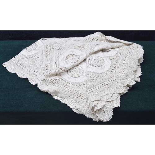 19 - Victorian embroidered lace bedspread, 135