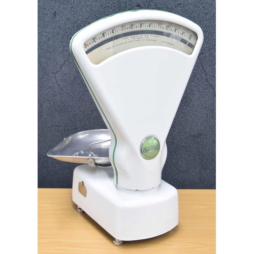 34 - Set of Avery countertop scales, 24