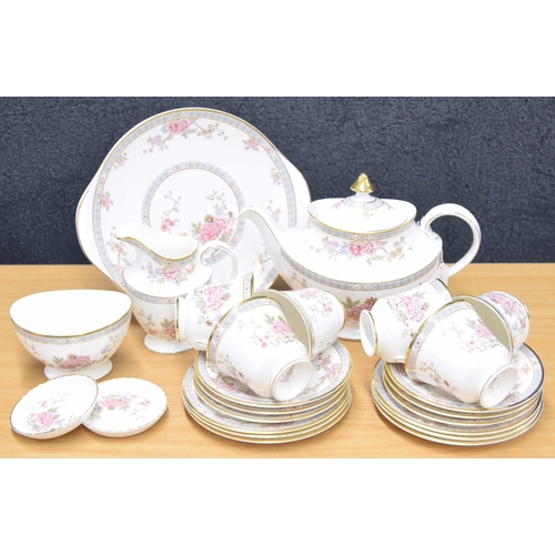 5 - Royal Doulton 'Canton' porcelain tea set, H.5052, comprising teapot, sandwich plate, six plates, six... 