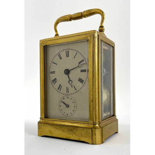 22 - French Garnier style small alarm carriage clock, the movement back plate inscribed 90M, the vertical... 