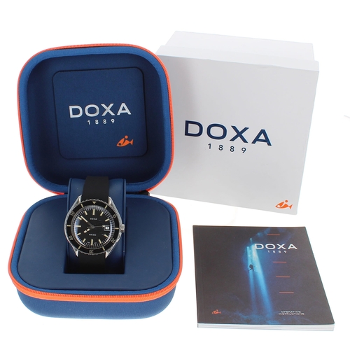 100 - Doxa Sub 200 Sharkhunter automatic stainless steel gentleman's wristwatch, reference no. 799.10.101.... 