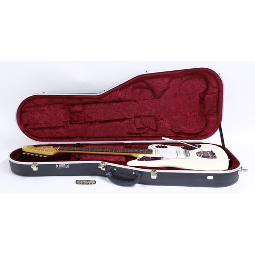 165 - Fender Jaguar electric guitar, crafted in Japan (2002-2004), ser. no. Q0xxxx3; Body: Olympic white f... 