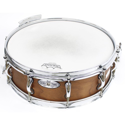 1575 - Pearl Sensi Tone snare drum with 15