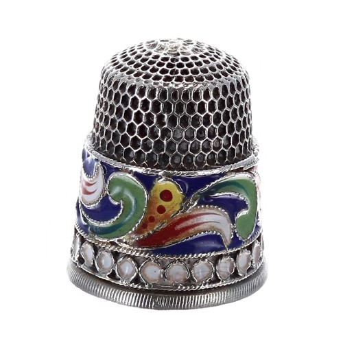 805 - Russian silver cloisonné enamel thimble, with a colourful frieze over a border of white dots, stampe... 