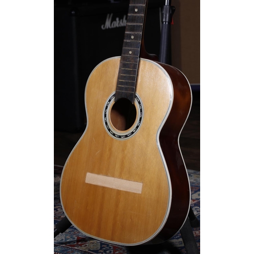 Gardiner Houlgate | The Guitar Auction - Three Day Sale Including