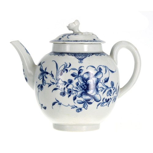 140 - Worcester first period blue and white porcelain teapot, the cover with moulded flower finial, decora... 