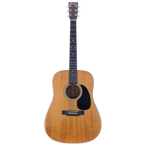 122 - 2004 C.F Martin D-28 acoustic guitar, made in USA; Back and sides: Indian rosewood, minor marks; Top... 