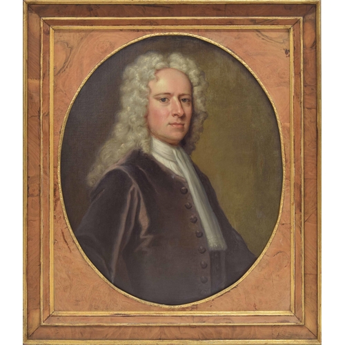 446 - Circle of Johann Kerseboom (17th/18th century) - portrait of a gentleman, standing half length weari... 