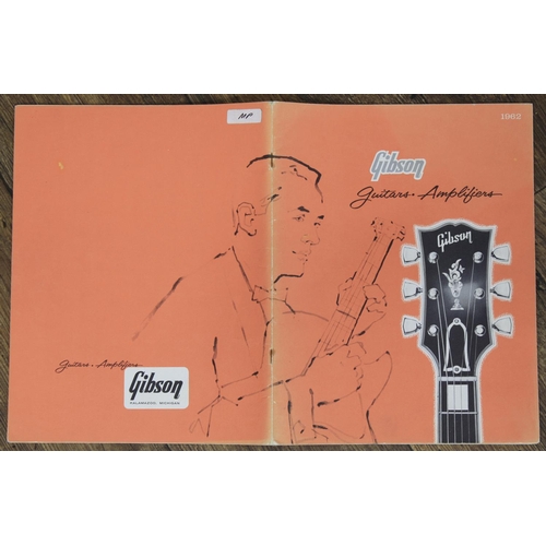 489 - Original 1962 Gibson guitar and amplifier full line product catalogue, presented in excellent condit... 