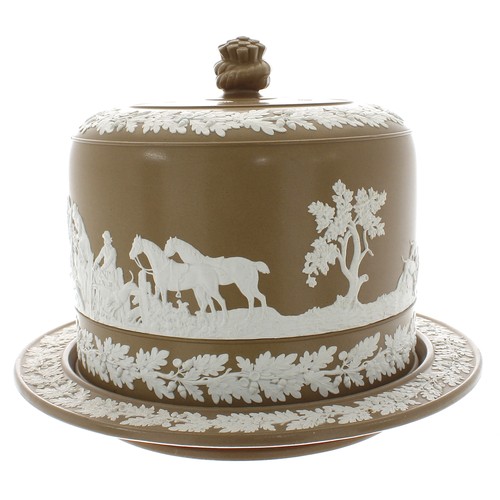 139 - Late 19th century stoneware stilton dish and cover, with hunting scene panorama and oak leaf and aco... 