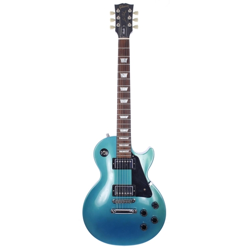 83 - 2001 Gibson Les Paul Studio electric guitar, made in USA; Body: blue/teal flip paint finish, minor l... 