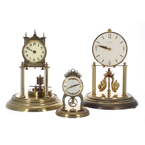 2315 - German torsion brass mantel clock, the 2.75