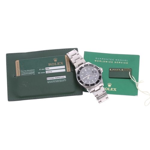 59 - Rolex Oyster Perpetual Date Submariner stainless steel gentleman's wristwatch, reference no. 16610 T... 