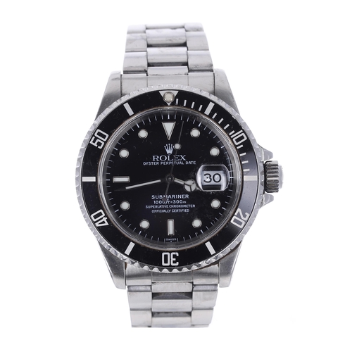 63 - Rolex Oyster Perpetual Date Submariner stainless steel gentleman's wristwatch, reference no. 16610, ... 