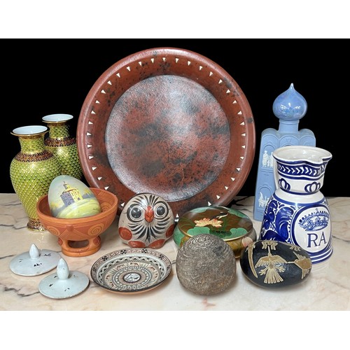 820 - Group of decorative souvenir pottery and porcelain; including a Rhodes geometric pottery dish, a Ven... 