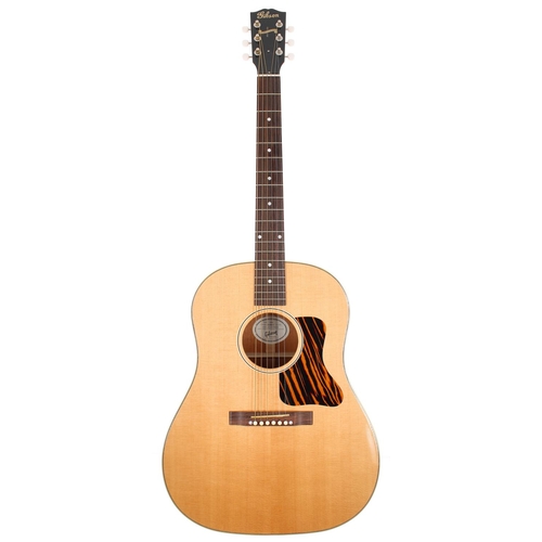 101 - 2015 Gibson J-35 acoustic guitar, made in USA; Back and sides: mahogany; Top: natural spruce; Neck: ... 