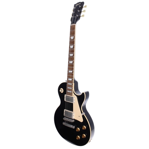 105 - 2004 Gibson Les Paul Standard electric guitar, made in USA; Body: black finish, a few light surface ... 