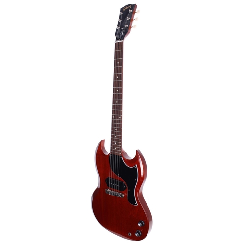 107 - 2020 Gibson SG Junior electric guitar, made in USA; Body: cherry finish; Neck: good; Fretboard: rose... 