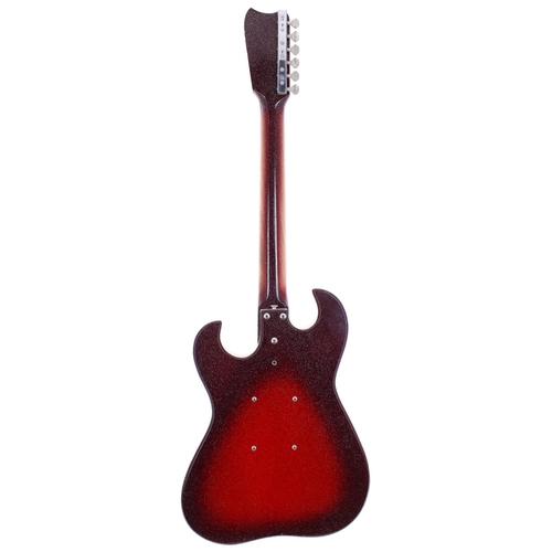 252 - 1965 Silvertone 1457 electric guitar, made in USA; Body: red sparkle burst, a few dings to body and ... 