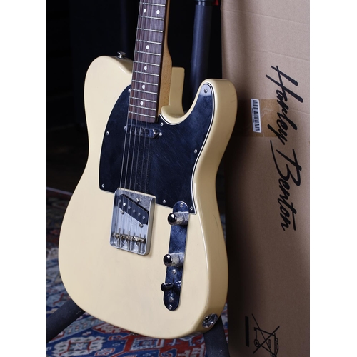 695 - 2009 JHS Vintage Reissued Series V2 electric guitar; Body: blonde finish, a few minor marks; Neck: m... 