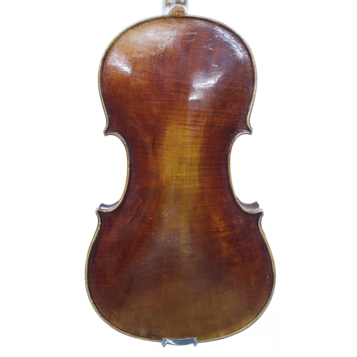 2462 - Good late 19th century Mittenwald viola, unlabelled, the one piece back of faint medium curl with si... 