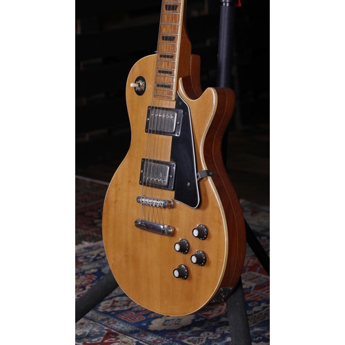 746 - 1970s Kay K-30 electric guitar, made in Taiwan; Body: natural finish, dings and scratches; Neck: map... 