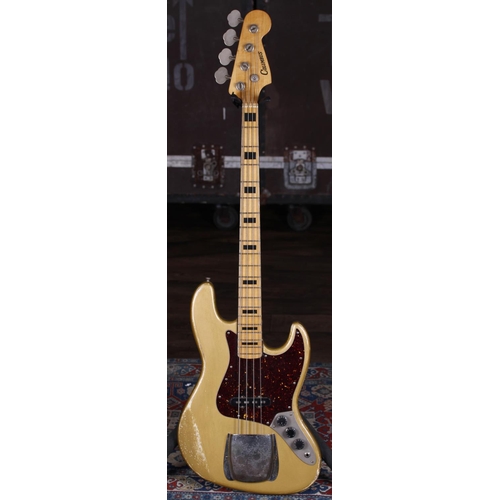 750 - 1970s Columbus bass guitar, made in Japan; Body: distressed gold refinish; Neck: maple, minor dings;... 