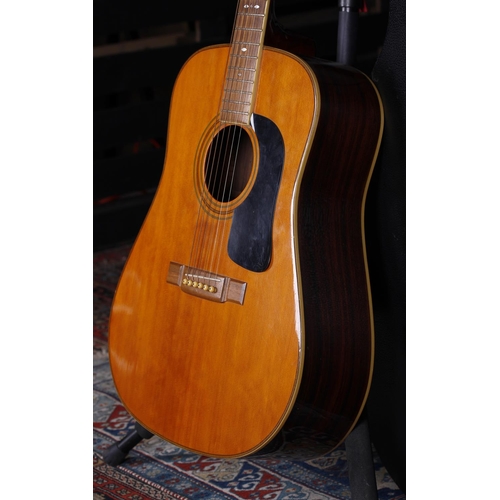 756 - 1989 Washburn D-28S/N acoustic guitar; Back and sides: Indian rosewood, light surface marks; Top: na... 