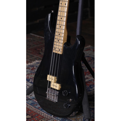 760 - 1981 Vox Standard bass guitar, made in Japan; Body: black finish, scratches and dings; Neck: maple; ... 