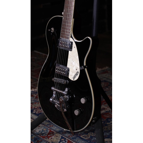 771 - 2008 Gretsch Electromatic G5235T Pro Jet electric guitar, made in China; Body: black finish; Neck: g... 