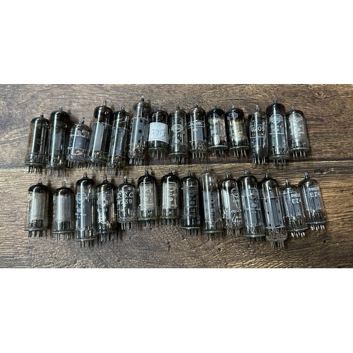 1069 - Over twenty-five assorted guitar amplifier valves to include Mullard and others*Please note: Gardine... 