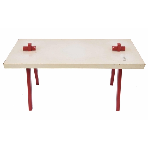 681 - Interesting 1950s Italian 'knock down' side table, painted red and white 43.5