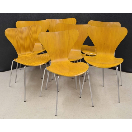 683 - Arne Jacobsen for Fritz Hansen - set of seven 'Butterfly' bentwood and chrome dining chairs, factory... 