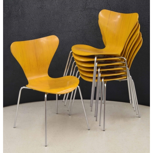 683 - Arne Jacobsen for Fritz Hansen - set of seven 'Butterfly' bentwood and chrome dining chairs, factory... 