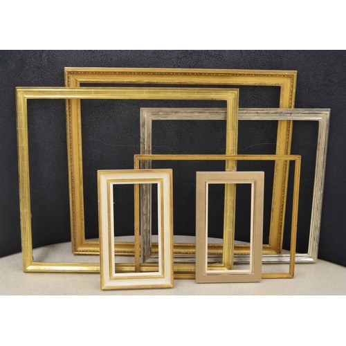 882 - Assorted gold leaf picture frames, various rebate sizes including 31