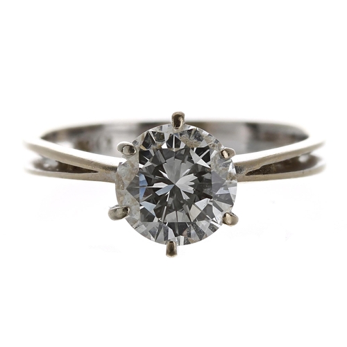 427 - Good 18ct bicolour solitaire diamond ring, round brilliant-cut, 1.30ct approx, clarity VS2, colour J... 