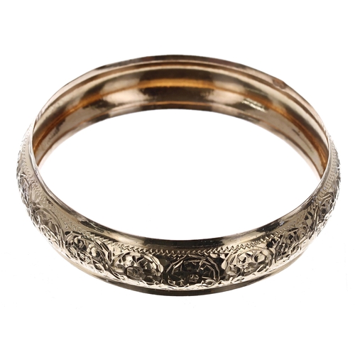 431 - High grade yellow gold wide patterned bangle, 20.7gm (Ref. 8)