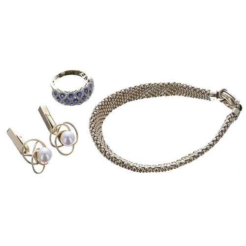 504 - 14k mesh bracelet, pair of cultured pearl 18ct cufflinks and a 18ct diamond and sapphire ring, 23.5g... 