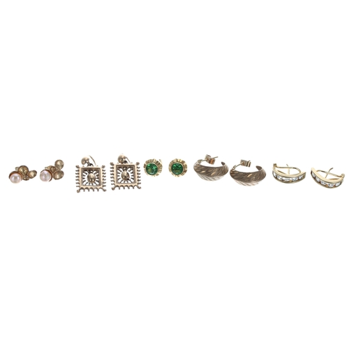 128 - Five assorted pairs of 9ct earrings, 10.7gm in total