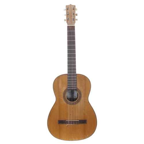 3534 - 1930s Ricardo Sanchez Flamenco guitar; Back and sides: walnut; Top: natural spruce, play wear to top... 