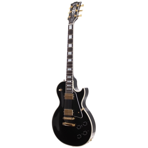 109 - 2004 Gibson Custom Shop Les Paul Custom electric guitar, made in USA; Body: black finish, buckle scr... 