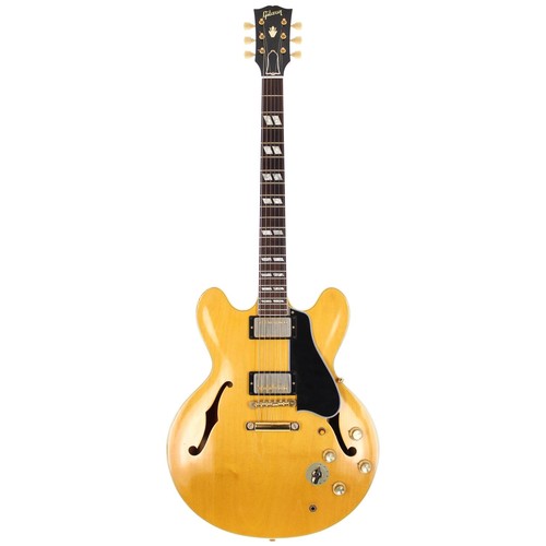 110 - 1999 Gibson Custom ES-345 semi-hollow body electric guitar, made in USA; Body: natural finish, a few... 