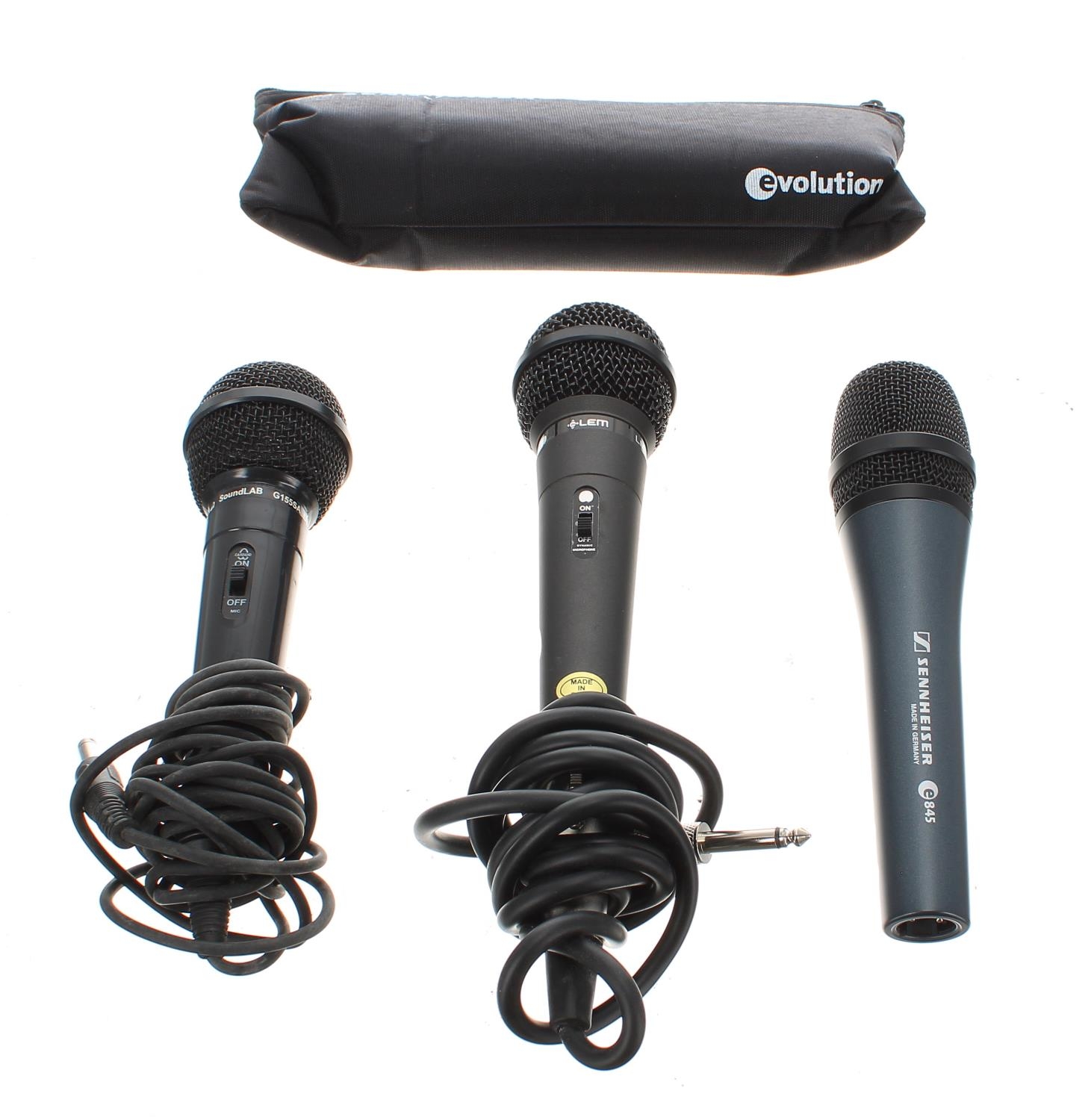 Samson Airline 77 wireless microphone system boxed together with