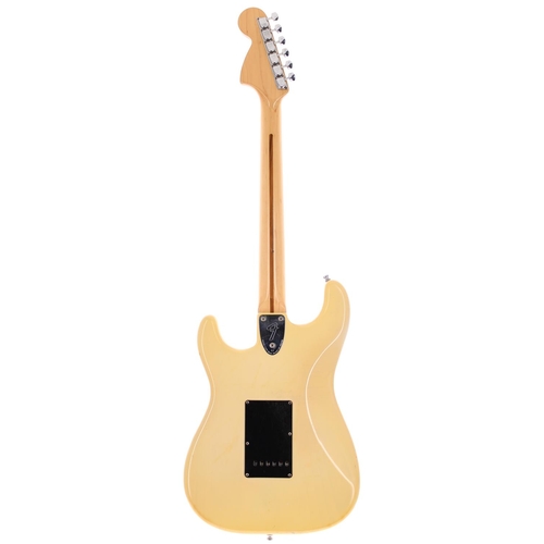 61 - 1979 Fender Stratocaster electric guitar, made in USA; Body: see-through blonde finish, some discolo... 