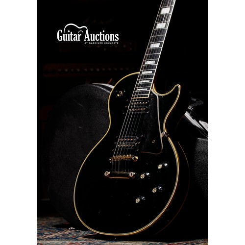 141 - Gibson Les Paul Custom electric guitar, made in USA, circa 1974; Body: black finish, surface scratch... 