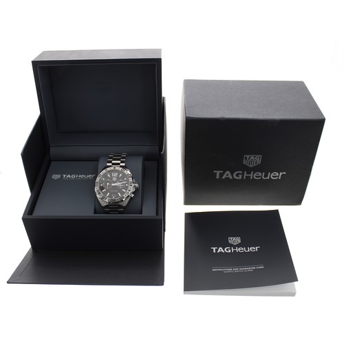 85 - Tag Heuer Formula 1 Alarm stainless steel gentleman's wristwatch, reference no. WAZ111A, serial no. ... 