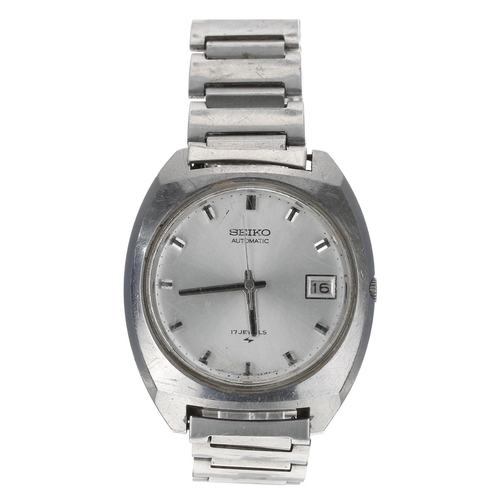 185 - Seiko automatic stainless steel gentleman's wristwatch, reference no. 7005-8042, silvered dial, Seik... 