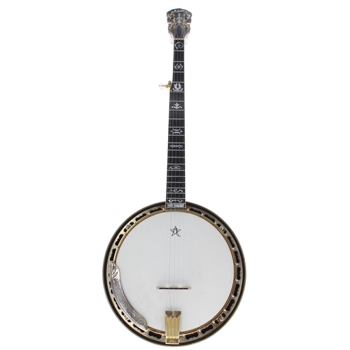 1580 - Good Gibson Mastertone RB800 five string banjo, bearing the original Gibson Mastertone guarantee sti... 